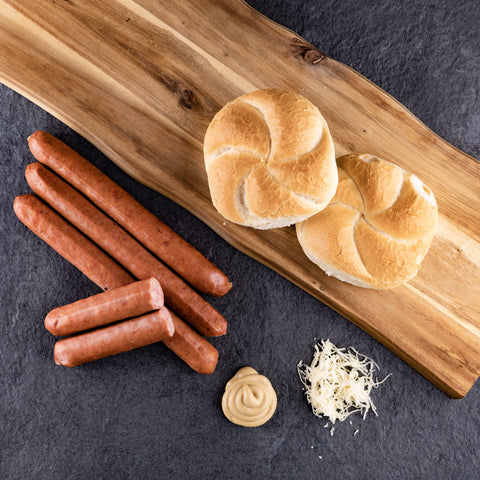 Appetitliche Käsekrainer von Topcu Fleischerei, ideal zum Grillen